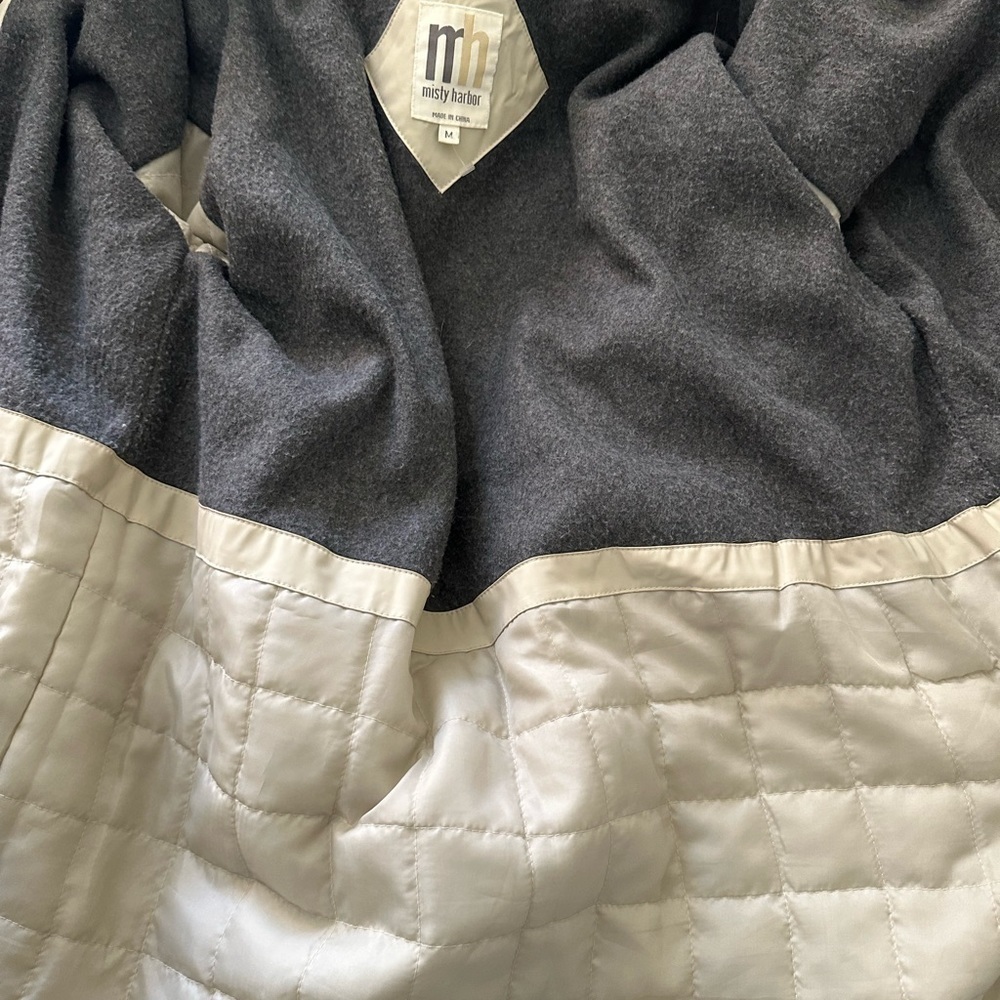 VINTAGE MISTY HARBOR RAIN JACKET Size medium cream/beige lined pre own as is - Picture 7 of 10